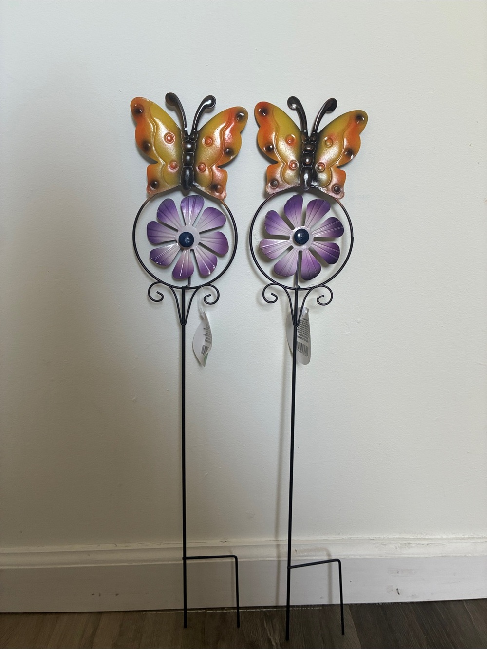 NWT- Set of 2- Metal Butterfly Purple Floral Pinwheel Yard Stakes